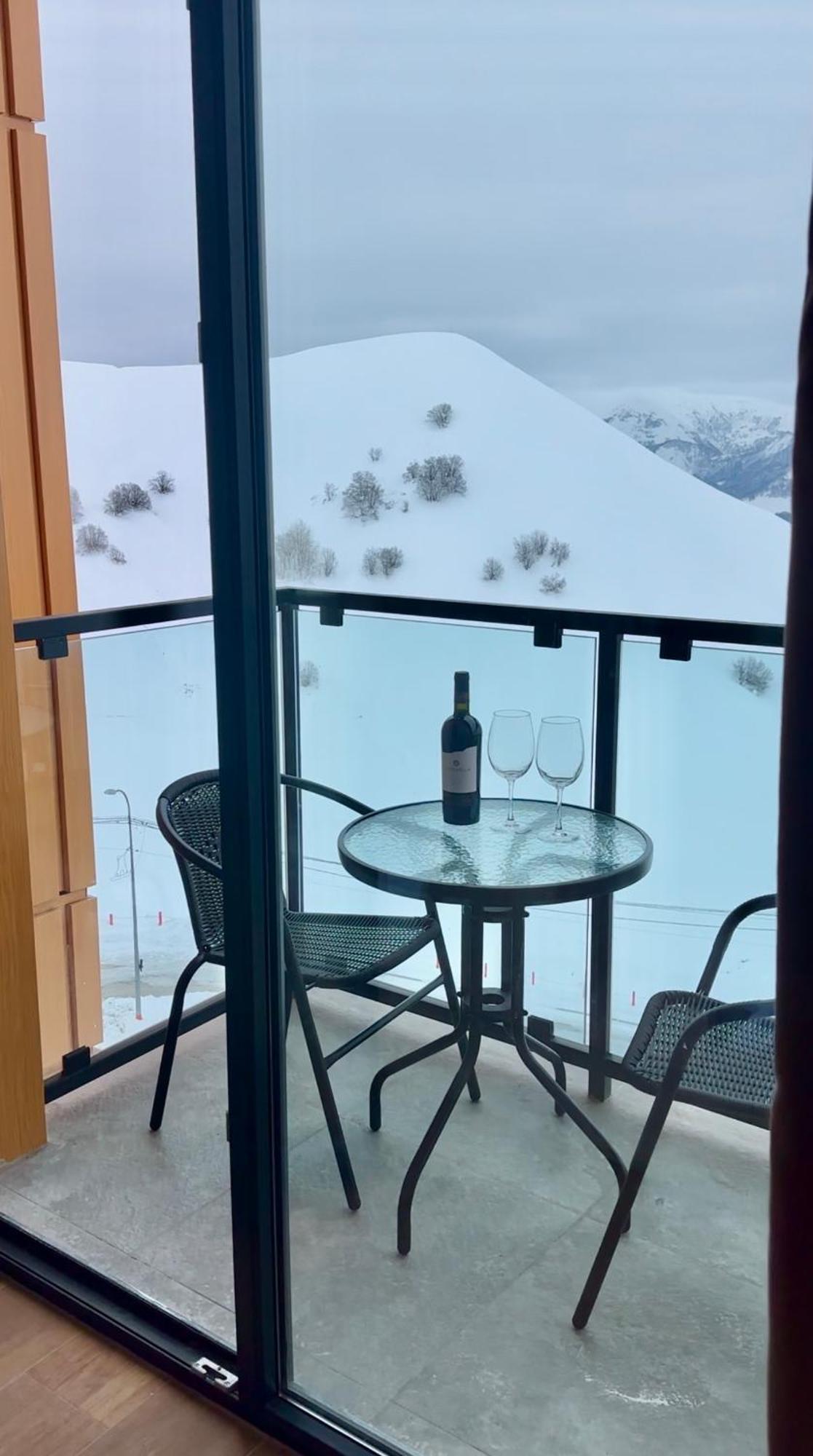 Апартаменты New Gudauri, Sunny Studio, Four Seasons, F3